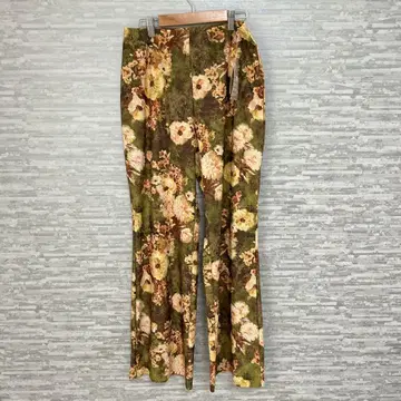 제라르 꽃무늬 플레어 팬츠 LL 일본제 올리브 택 포함 새상품 올 패턴