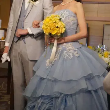 스카이블루 프릴 자수 컬러 드레스 [ 클리닝 완료 & 파니에 포함 ]