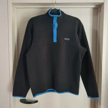 patagonia 블랙/블루 플리스 자켓 M