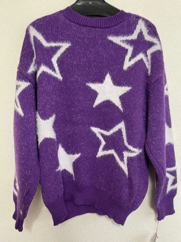 별 패턴 보라색 니트 스웨터 긴팔