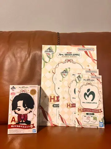 Mrs. GREEN APPLE 봉제 인형 마스코트와 클리어 파일 세트