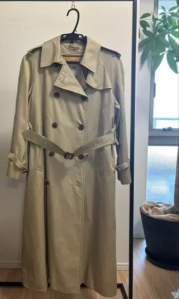 Aquascutum 베이지 트렌치코트