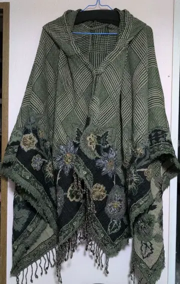 미사용 새상품 아즈 노즈 후드 판초