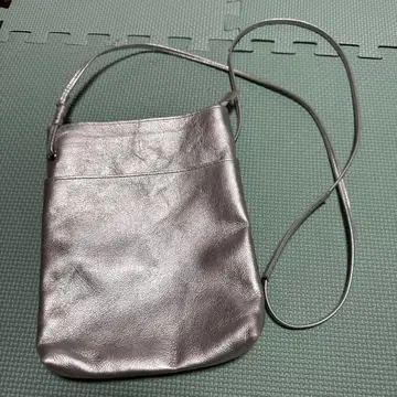 OURHOME 실버 핏 숄더백