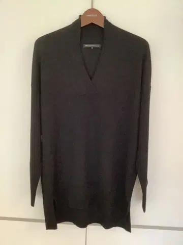 [새상품급] 23구 블랙 레이어트 카라 V넥 스웨터 38 울 100%