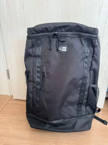 뉴에라 블랙 나일론 롤탑 백팩