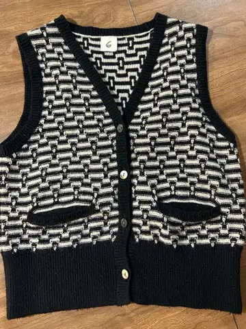 roku 베스트 니트 애로우즈 니트 베스트