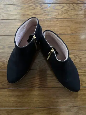 블랙 스웨이드 숏부츠