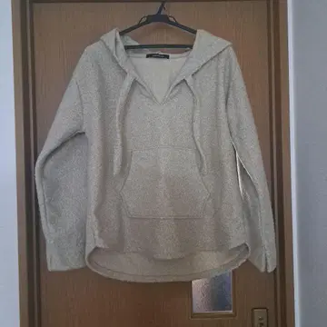 Lugnoncure 후드 부착 니트 베이지