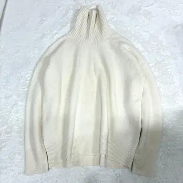 SHIPS 쉽스 캐시미어 혼방 하이넥 니트 아이보리 프리
