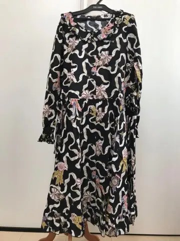 미사용에 가까운 핑크하우스 리본 프릴 원피스 블랙