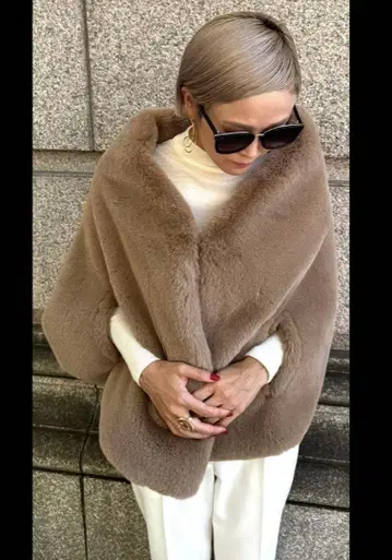 택 포함 미사용 새상품 JENN 리치 볼륨 퍼 케이프