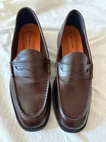 새상품 가죽 로퍼