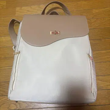 화이트/베이지 심플 백팩