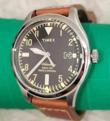 컨디션 최상 TIMEX x 레드 윙 콜라보 손목시계