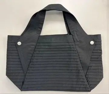 야코 리카르도 핀턱 토트백