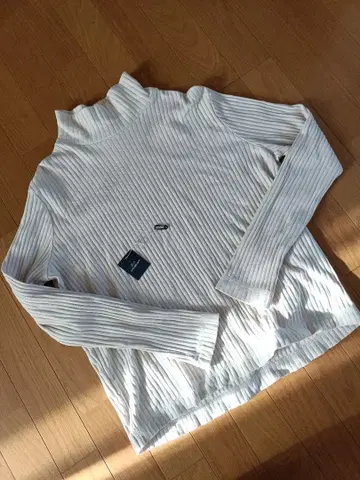 TIGRE BROCANTE 하이넥 셔츠