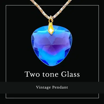 대형 투톤 기브레 유리 트라이앵글 컷 수국 색상의 유리 목걸이