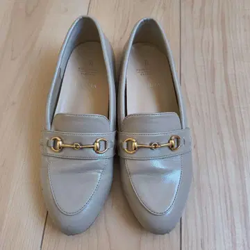 로페피크닉 HARUTA 콜라보 베이지 로퍼 골드 체인