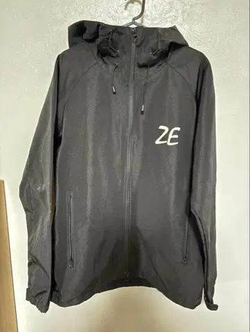 블랙 나일론 자켓