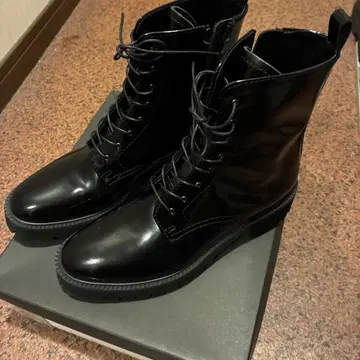 시착만 한 유나이티드 애로우즈 부츠