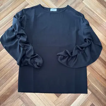 DFFUR. 셔링 슬리브 TR 드레스