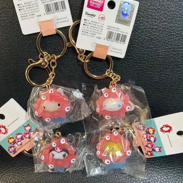 산리오 미야쿠미야쿠 클리어 키링