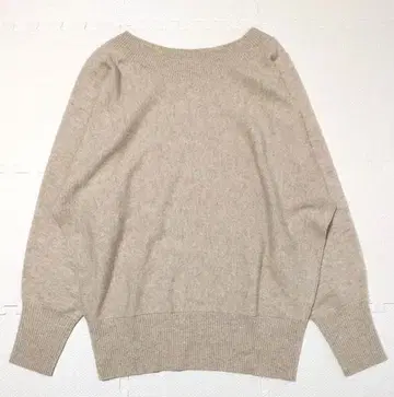 새상품급 개럴개런트 보트넥 캐시미어 혼방 돌먼 풀오버