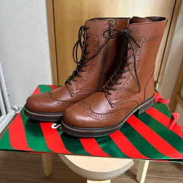 브라운 브로그 스타일 밀리터리 부츠