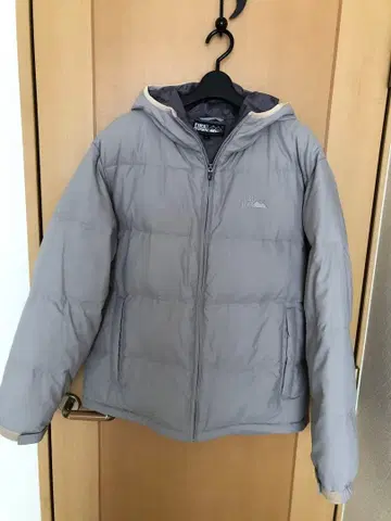 FIRST DOWN 후드 부착 다운 자켓 그레이