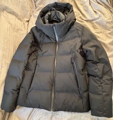 유니클로 다운 다운코트 S 코트 다운 90 심리스 블랙