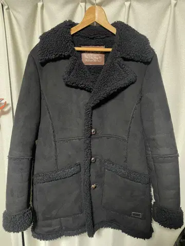 T.M.T 블랙 무스탕 보아 자켓