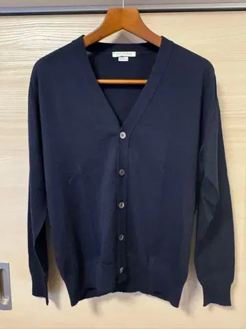 JOHN SMEDLEY 존스메들리 네이비 V넥 가디건