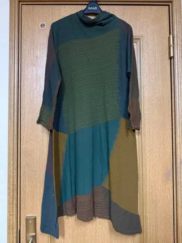 요건 레일 멀티 컬러 튜닉