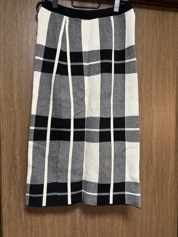 GIRL / 체크 니트 롱 타이트 스커트