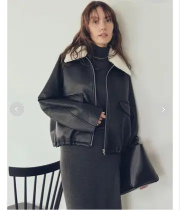 택 포함 새상품 Mila Owen 스탠 칼라 인조 가죽 블레이저 블랙 0