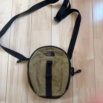 THE NORTH FACE 퍼플 라벨 숄더백