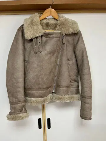 무스탕 보아 옷깃 라이더 자켓