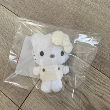 헬로키티 카라바리 MC 화이트 마스코트 새상품