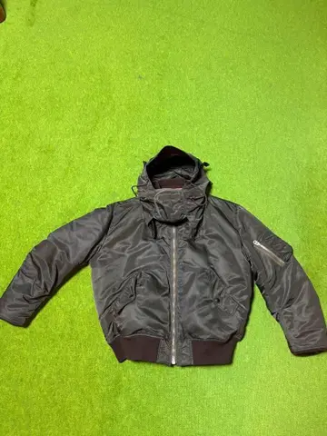 다크 그레이 MA-1 플라이트 자켓 후드 부착