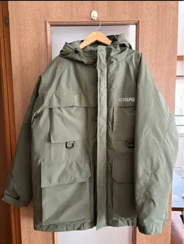 사이러스 다운 자켓