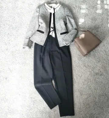 새상품 있음 엄마 여성 수트 3세트 포멀 트위드 자켓 보타이 S