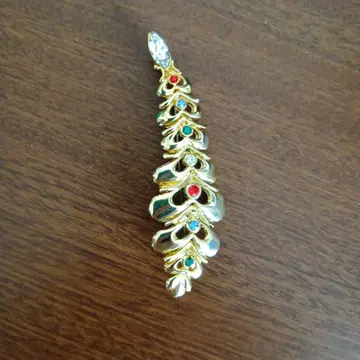 잎 디자인 브로치