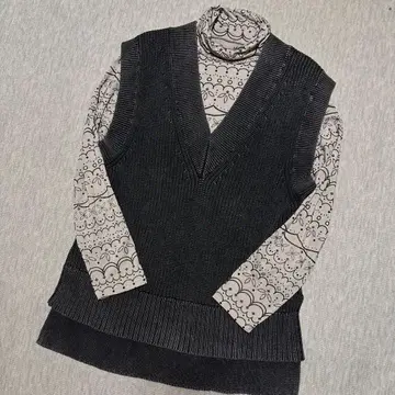 새상품급 쿨카레안 리브 니트 베스트 오샤레한 선페이드 가공