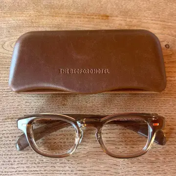더 베드포드 호텔 안경 프레임