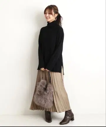 새상품급 SLOBE IENA 와이드 리브 터틀 풀오버 블랙