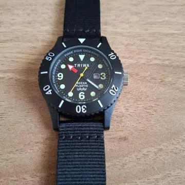 트리바 아날로그 손목시계 쿼츠 남녀 공용