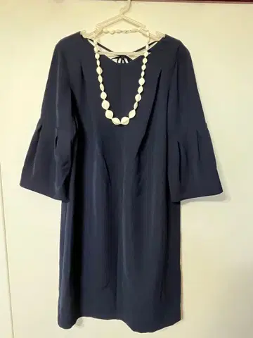 로즈 티아라 42 네이비 원피스 플레어 슬리브