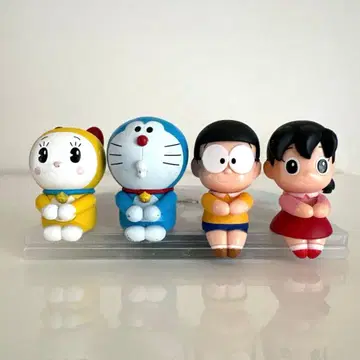 도라에몽 앉은 피규어 4개 세트