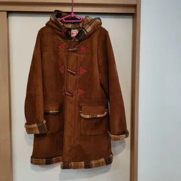 TITICACA 후드 부착 무스탕 코트 F 사이즈